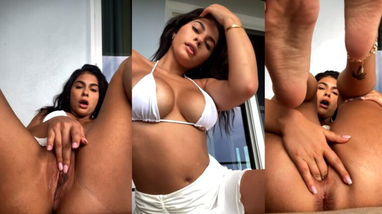 Amanda Trivizas dedos su coño lujurioso