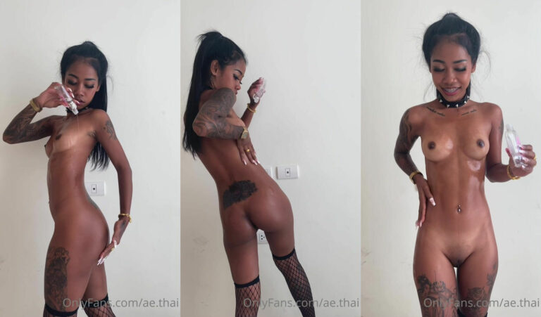 Chica Asiática Aeasia Monta Una Polla Blanca