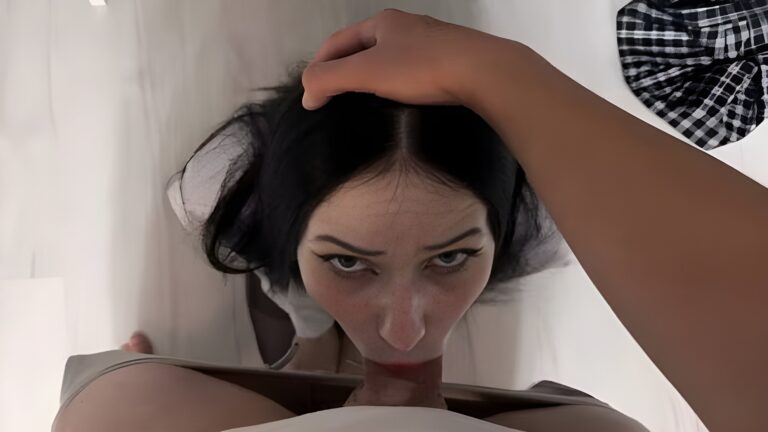 La encantadora y gruesa Asuna es perforada después de la escuela