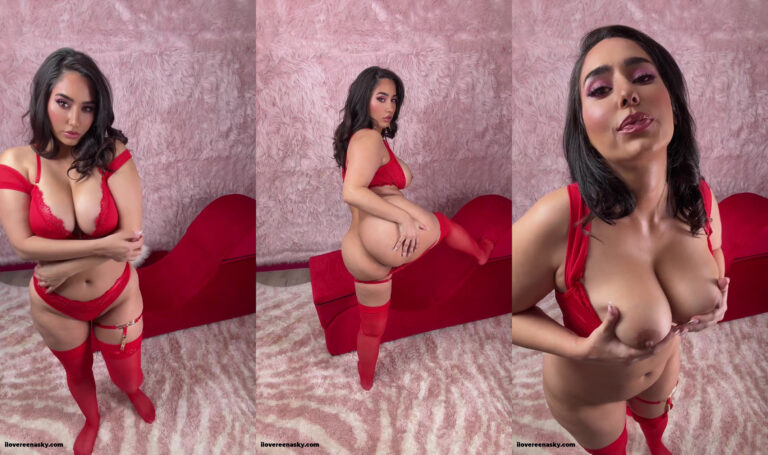 Reena Sky se desnuda en su lencería sexy