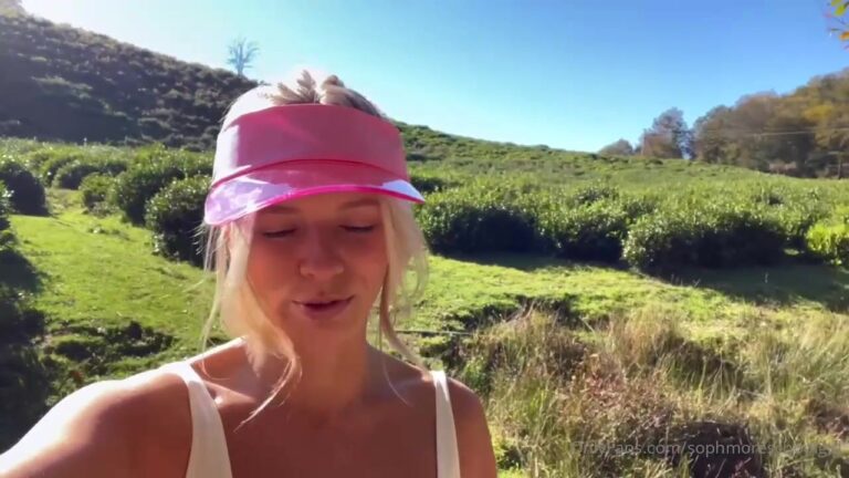 Ana Knoxx Tiene Sexo Al Aire Libre