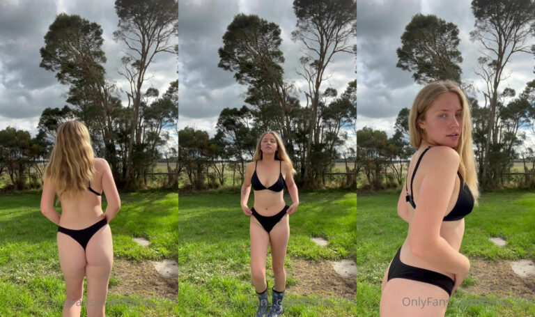 Linda Belle2525 Al Aire Libre En Su Traje De Baño