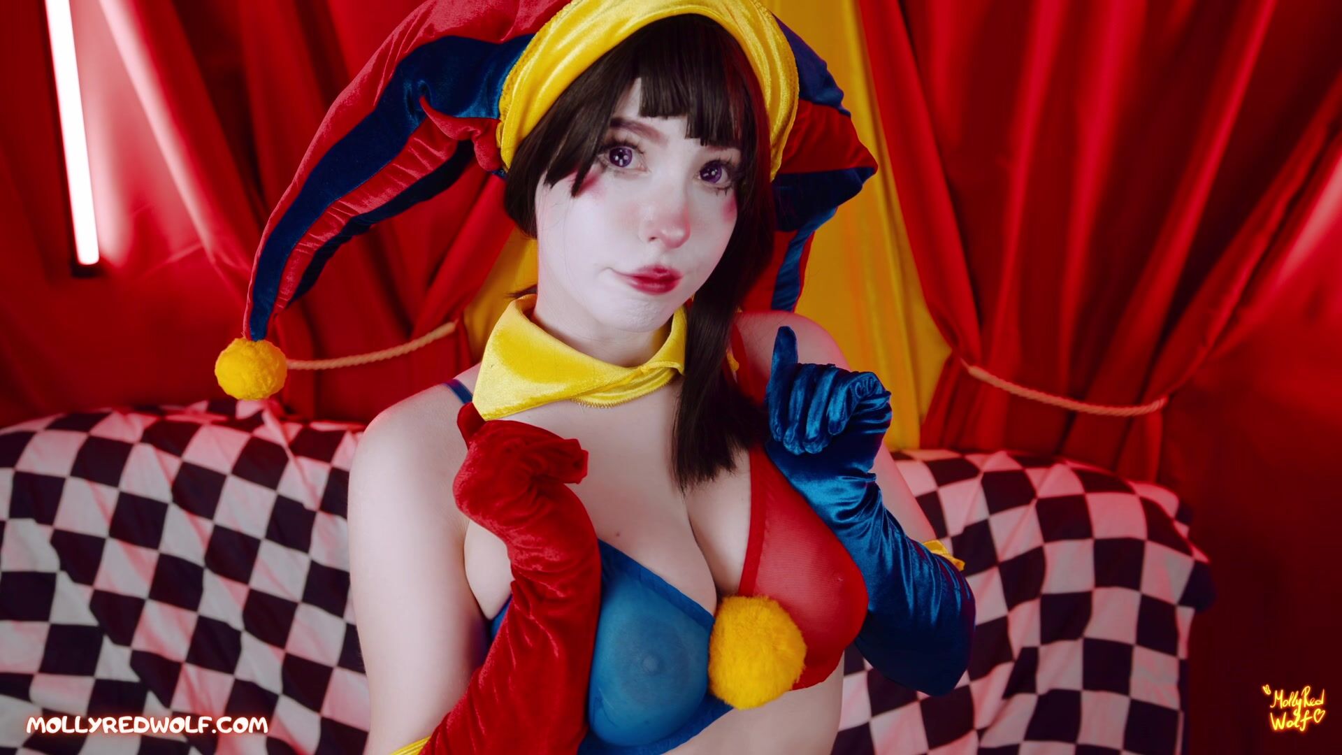 Muñeca De Circo Mollyredwolf Ordeña El Pene