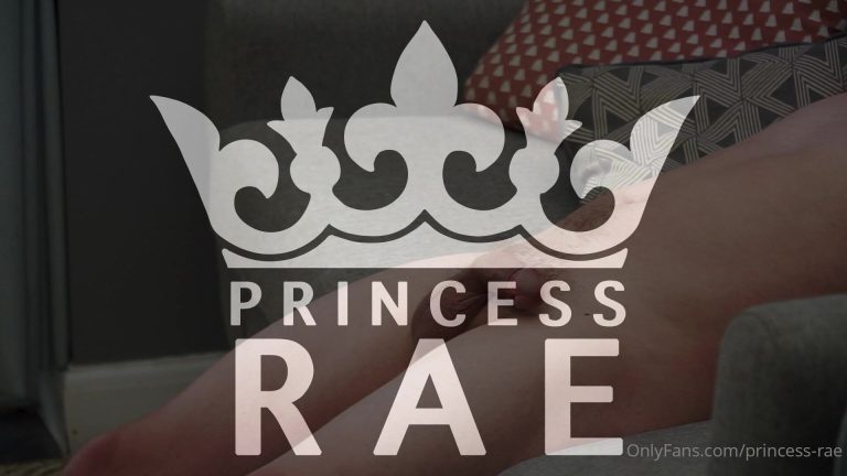 Princess Rae Chupando La Polla De Su Amigo