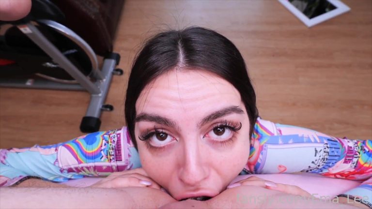 Therealemalee Chupa El Pedo Fuera Del Culo De Su Novio