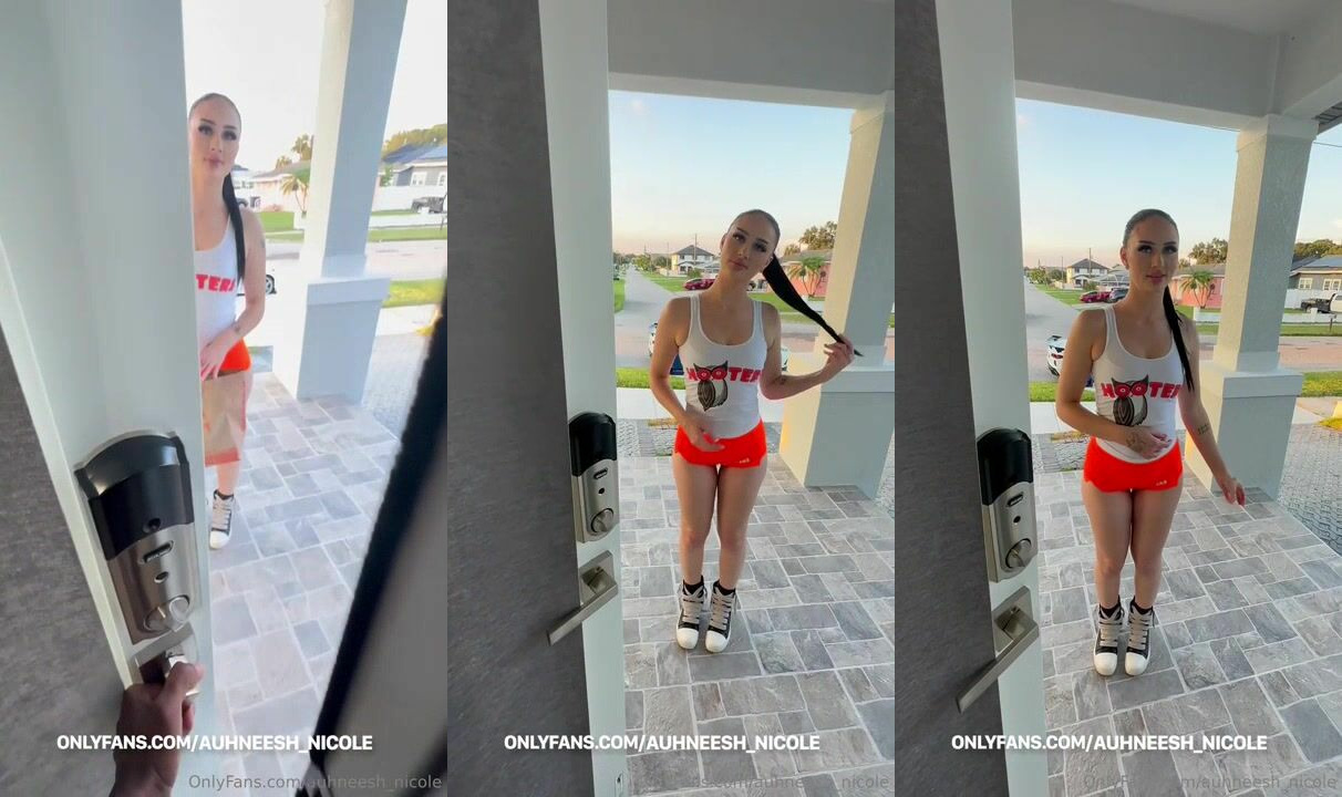 Chica De Entregas Auhneesh_Nicole Monta A Un Cliente Afortunado
